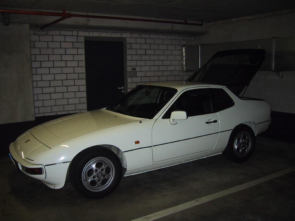 Porsche 924 S - 4 Zylinder 160 PS 118 kW 2500 ccm 8 Ventile Wasserkühlung